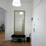 Soleil Expozita Old Town 地拉那